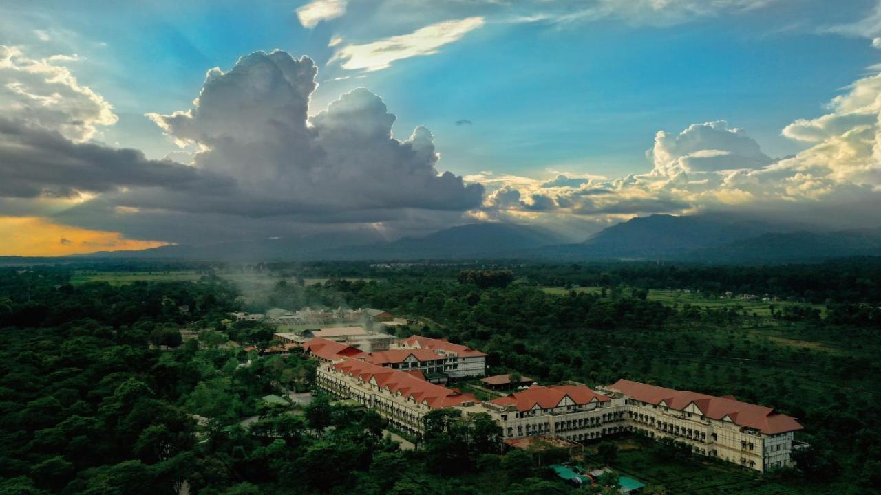 Mayfair Tea Resort Siliguri Extérieur photo